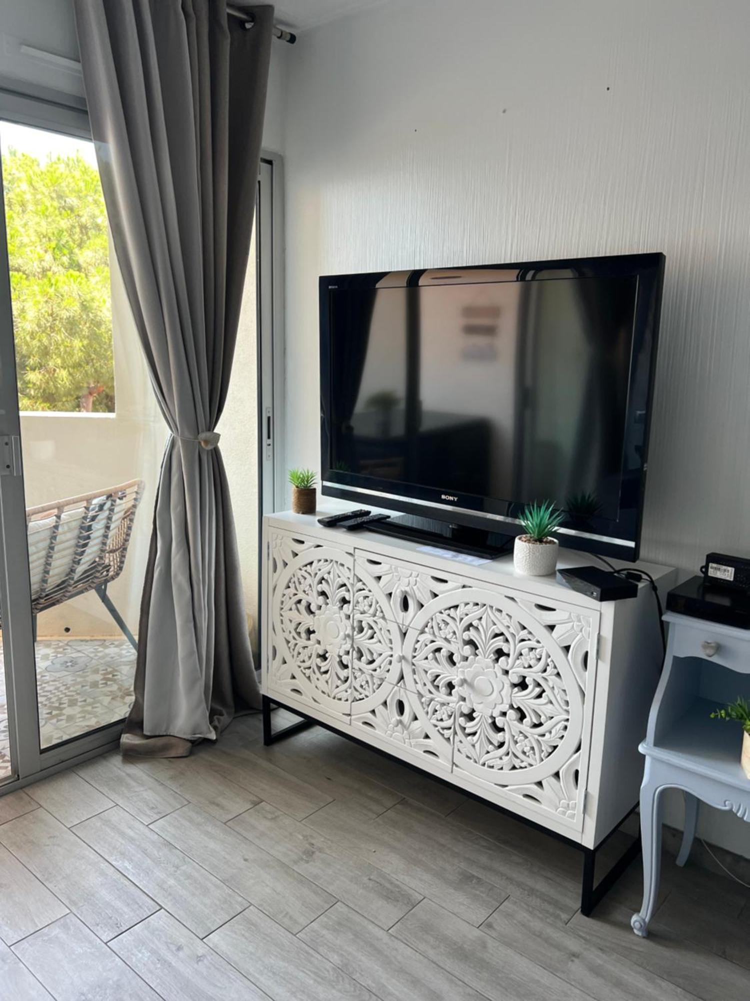Joli 2 Pieces Aux Pieds Des Plages Кан Екстериор снимка